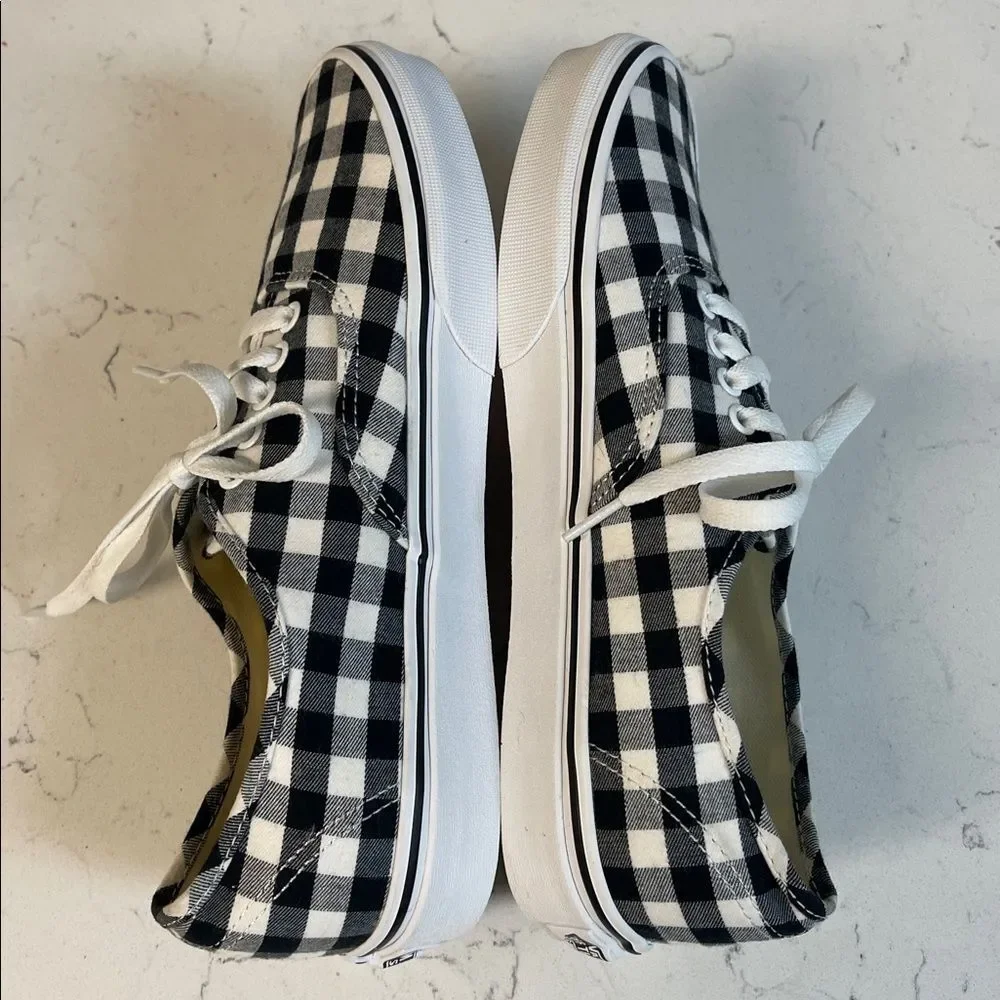 Vans® Unisex Authentic Lace-Up Sneakers in Gingham Check Size 9 Women’s